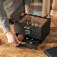 CASE ELEGANCE Mill Glass Top Humidor Matte Black Wood Grain, přední digitální vlhkoměr (Mill)